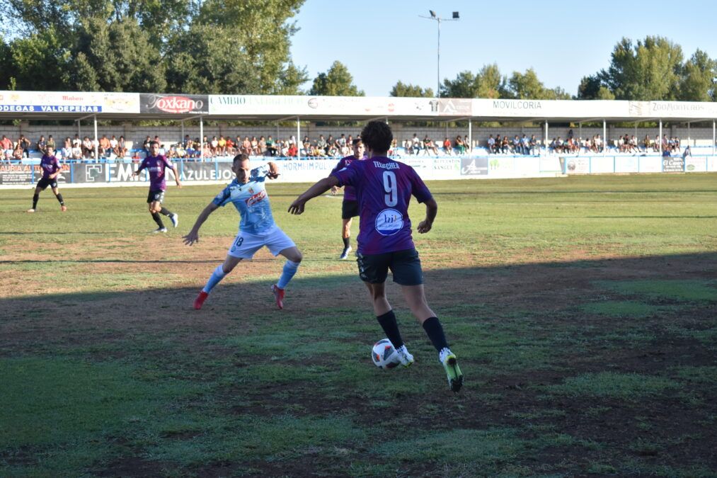 Un mal arranque deja al Dépor sin premio en Coria (2-0)