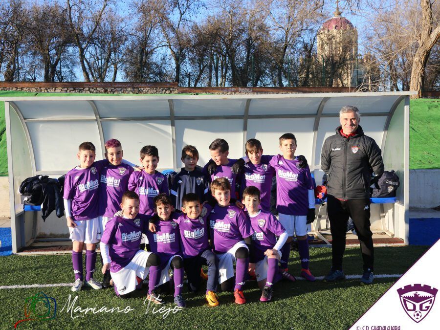 La cantera del C.D. Guadalajara se prepara para la foto grupal 2022/23