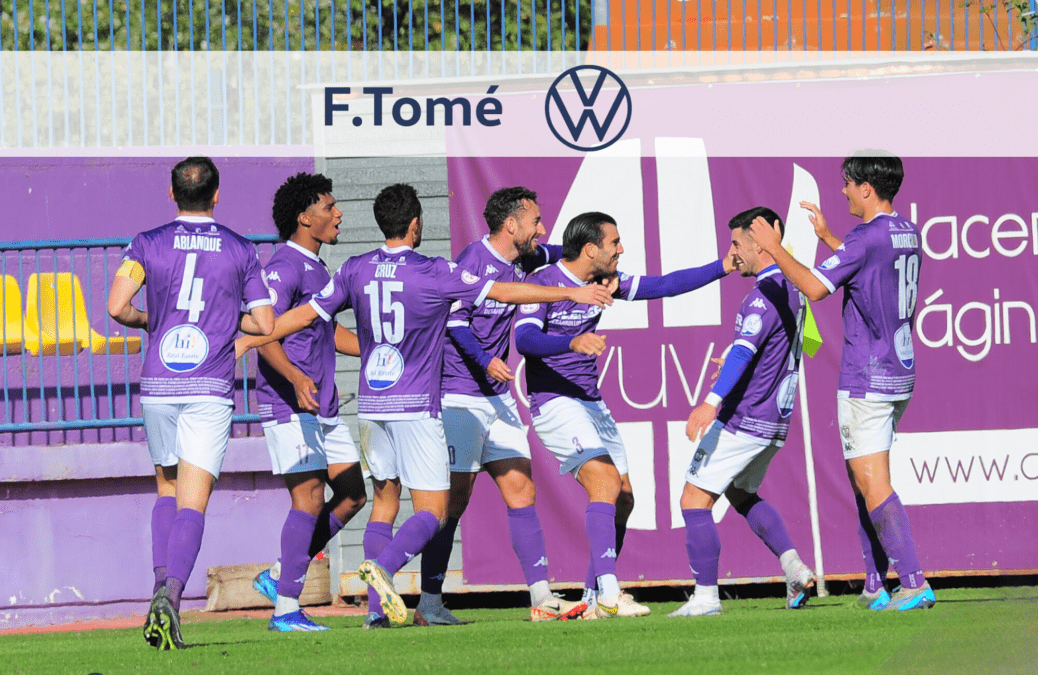 El Dépor resiste los golpes del Navalcarnero y se queda con los tres puntos en el descuento (3-2)
