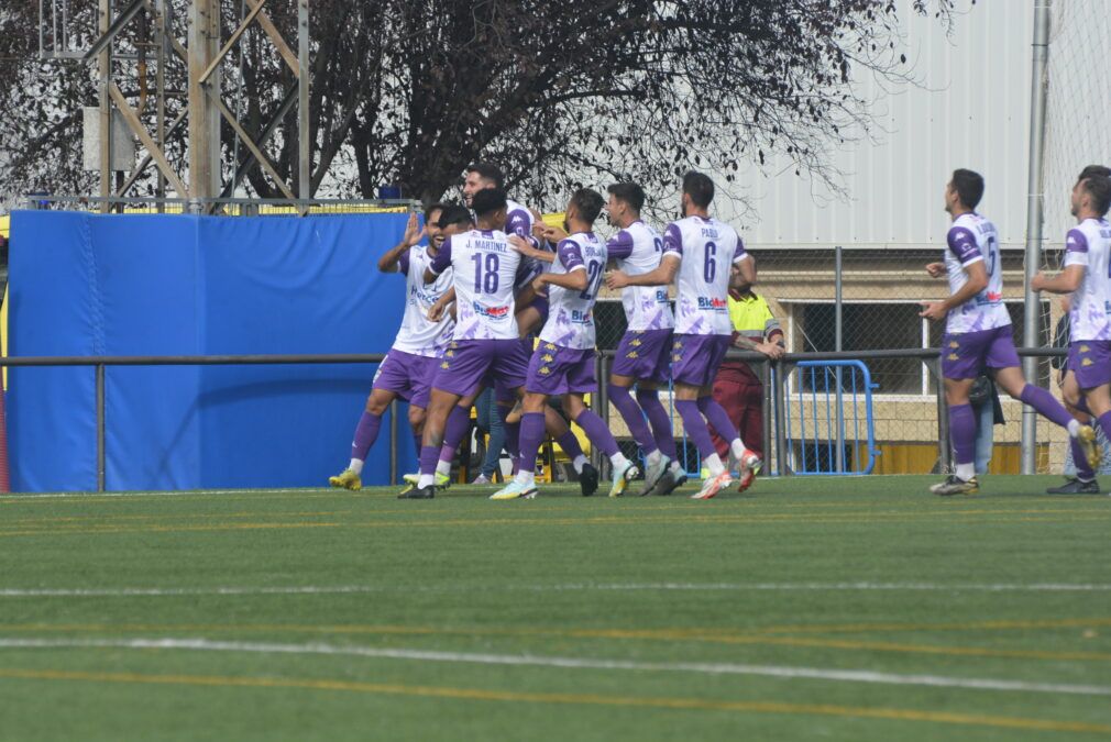Golpe sobre la mesa del Deportivo Guadalajara en el Barrio del Pilar (0-1)